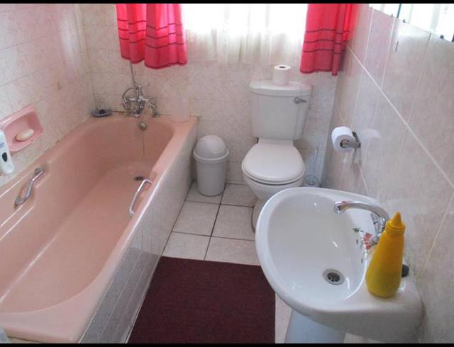 9 BEDROOM HOUSE FOR SALE IN GENERAL DE WET